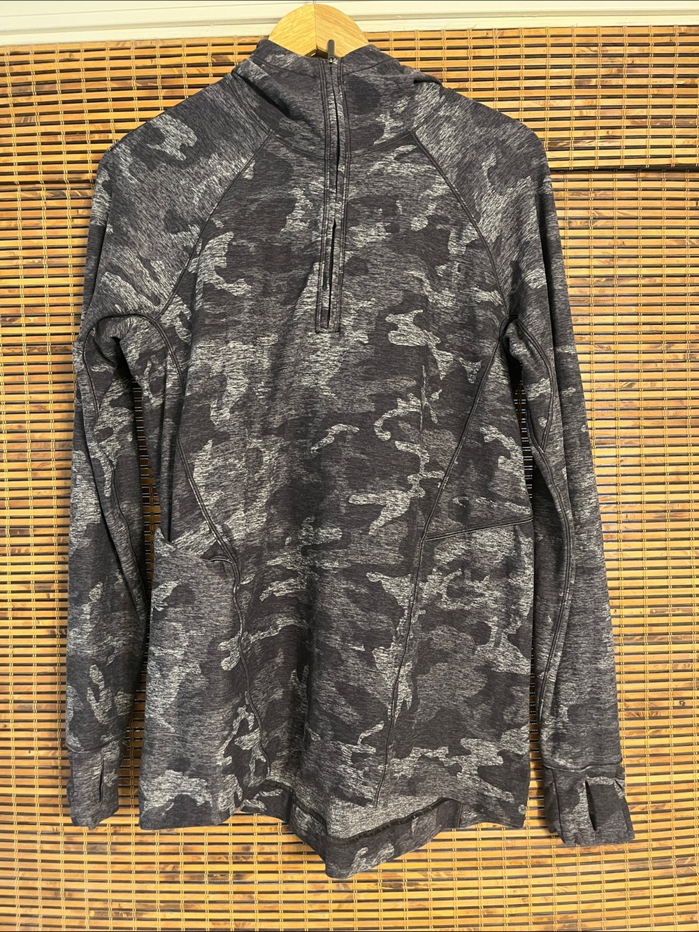 Lululemon Outrun the Elements 1/2 Zip hoodie incognito camo HYR Black size 6